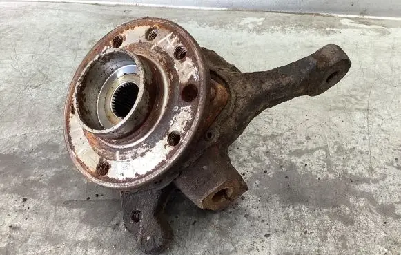Opel Astra H Front wheel hub 13111669