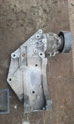 Volvo V50 Generator/alternator bracket 9682367380
