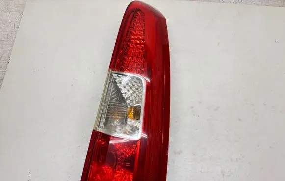 Volvo V70 Rear/tail lights 160986