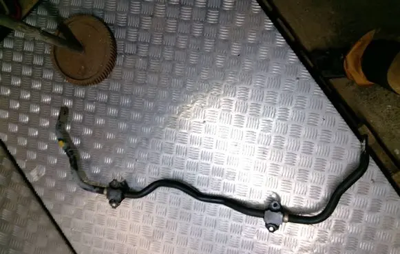 Toyota Prius (XW50) Front anti-roll bar/sway bar