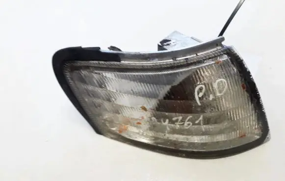 Nissan Primera Front indicator light