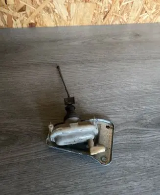 Volkswagen Corrado Central locking vacuum pump 357862153A
