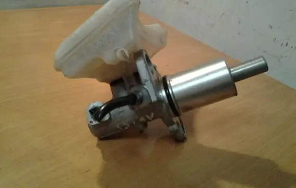 Master brake cylinder