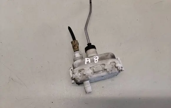 Audi A8 S8 D2 4D Tailgate boot lock/latch motor 4A0862153B 210502