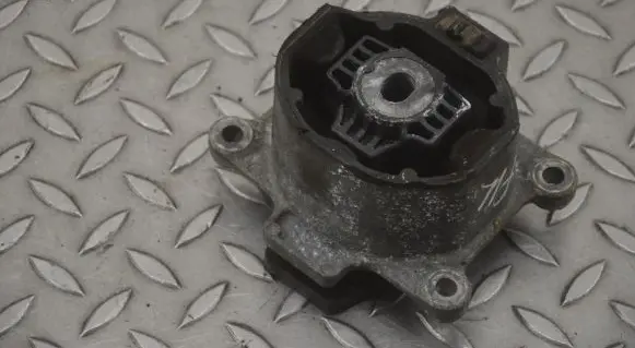 Jaguar I-Pace Engine mount bracket