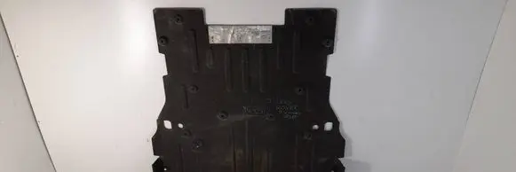 Land Rover Discovery 5 Engine splash shield/under tray K8D26B629AD