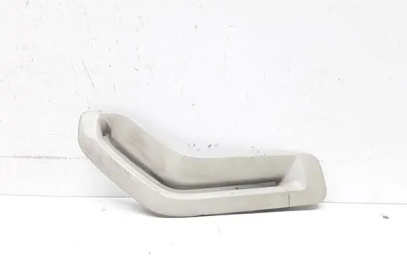 Volvo S80 Seat belt trim 1882