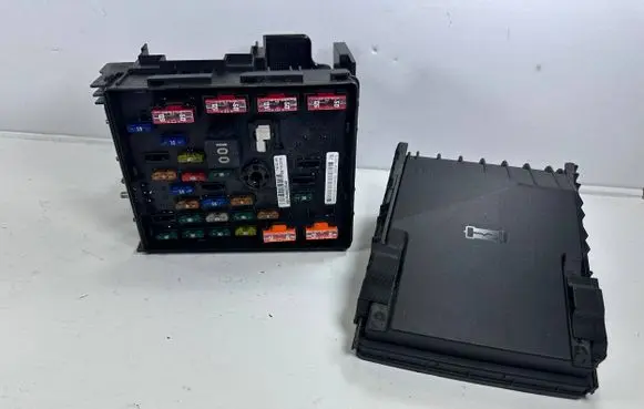 Volkswagen Sharan Fuse module 3C0937125A