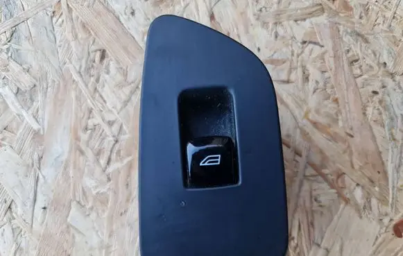 Volvo XC90 Electric window control switch 31376458 15W326