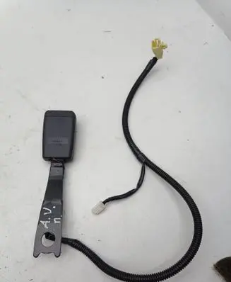 Toyota Avensis T250 Front seatbelt buckle 100583
