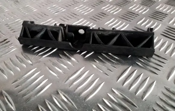 Audi A6 C7 Front bumper mounting bracket 4G0853921B