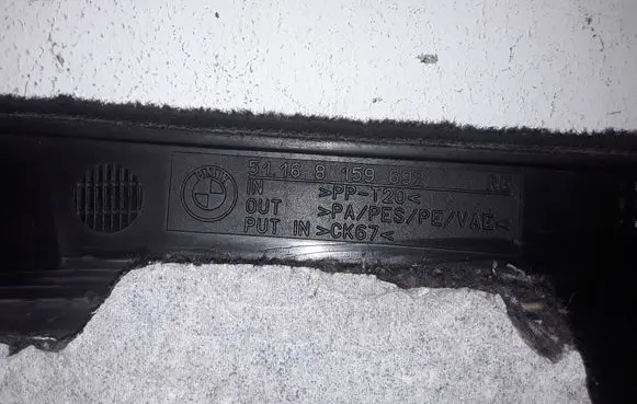 BMW 5 E39 Centre console side trim front 51168159692 8159692