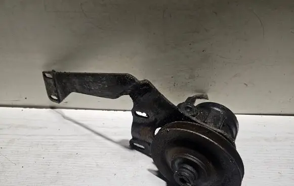 Renault Espace II Power steering pump 7846075