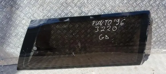 Fiat Punto (176) Rear side window