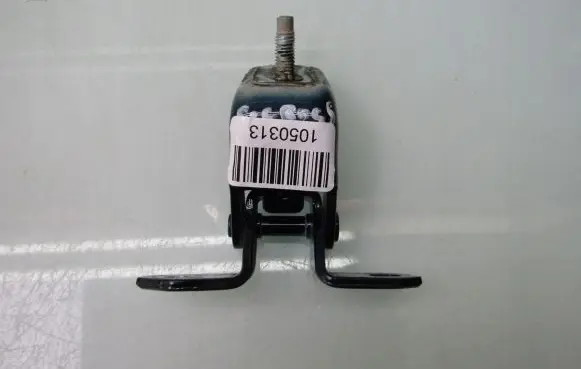 Suzuki SX4 S-Cross Rear door lower hinge