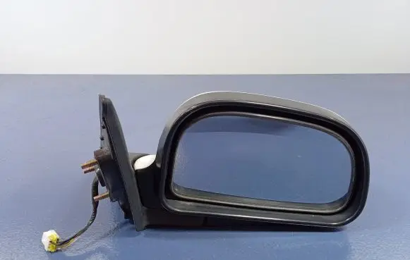 Mitsubishi Galant Front door electric wing mirror W09B
