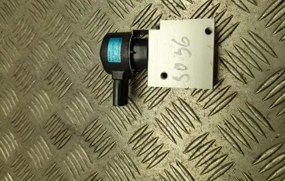 Toyota RAV 4 (XA50) Air conditioning (A/C) expansion valve 4475200270