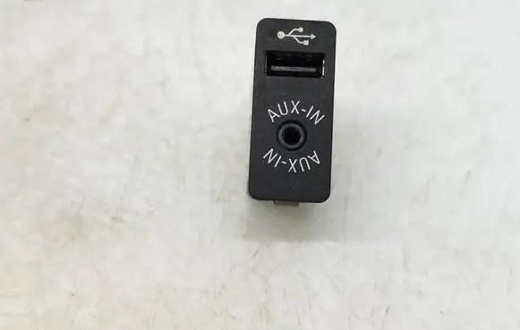 Mini One - Cooper F56 F55 USB socket connector 9266607