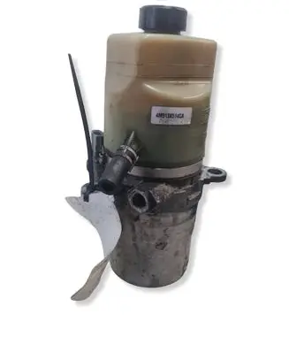 Ford Focus Power steering pump 4M513K514CA