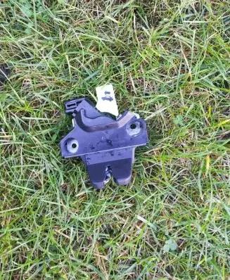 Tesla Model 3 Tailgate/trunk/boot lock/catch/latch 1092308-00-E