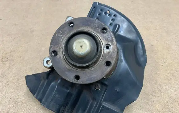 BMW 3 E46 Front wheel hub spindle knuckle 31211096430 1096430 31222299192