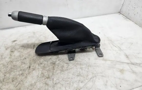 Handbrake/parking brake lever assembly
