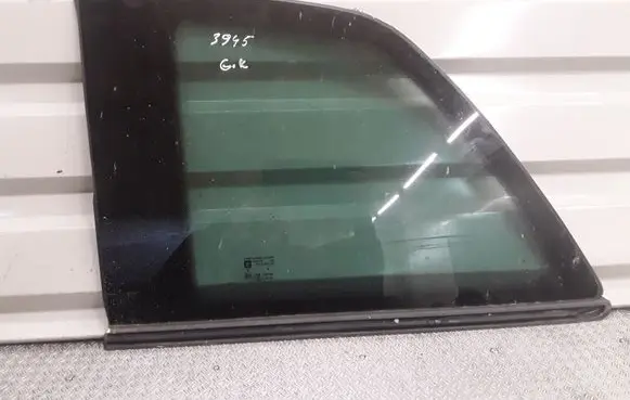 Opel Zafira B Rear side window