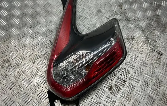 Nissan Juke I F15 Rear/tail lights 26550BV80A