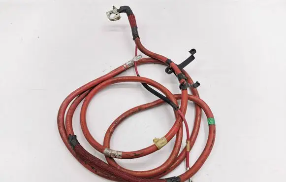 Chrysler 300 - 300C Positive cable (battery) 05087215AA 05087715A