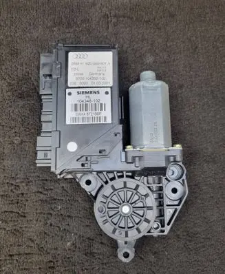 Audi A2 Rear door window regulator motor 8Z0959801A