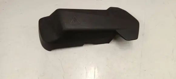 BMW X3 F25 Fuse box cover 8654216