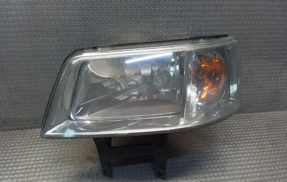 Volkswagen Transporter - Caravelle T5 Headlight/headlamp 1305235737