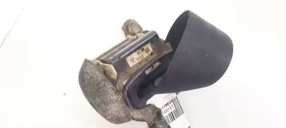 Mazda 3 I Rear seatbelt