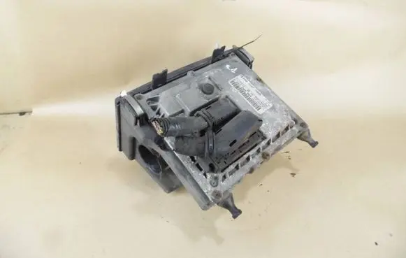 Smart ForTwo I Engine control unit/module 0261205004 0003107V006 26RT5257