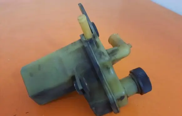Audi A8 S8 D3 4E Power steering fluid tank/reservoir