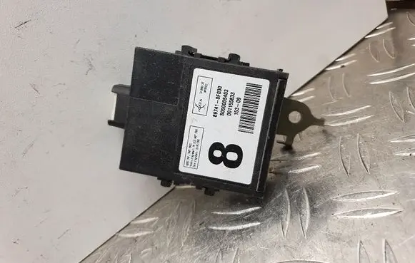 Toyota Corolla Verso AR10 Door control unit/module 897410F030 S000005403
