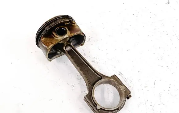 Dodge Durango III Piston with connecting rod 