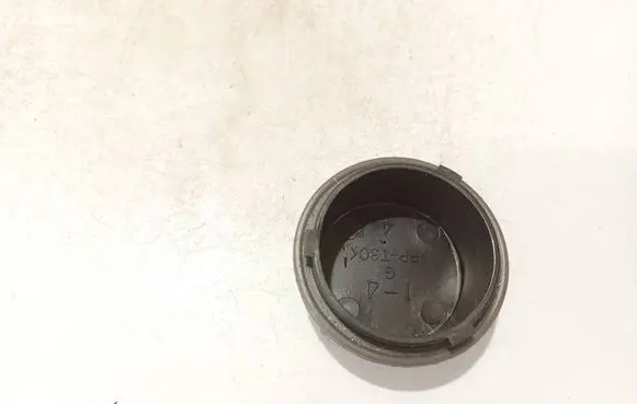 KIA Ceed Headlight/headlamp dust cover 