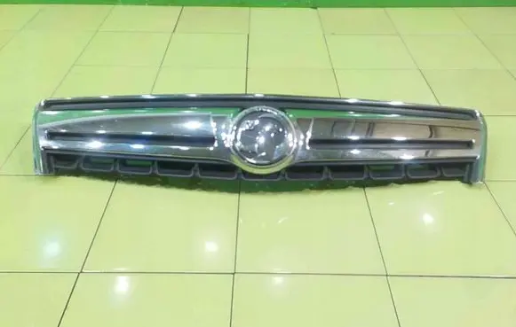 Opel Antara Front bumper upper radiator grill 25983424
