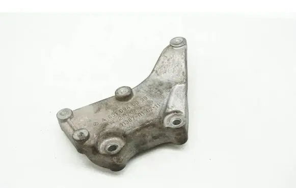 Mercedes-Benz C W204 Engine mounting bracket A6510940039