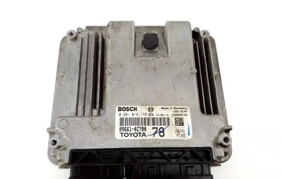 Toyota Auris E180 Engine control unit/module 896610Z780