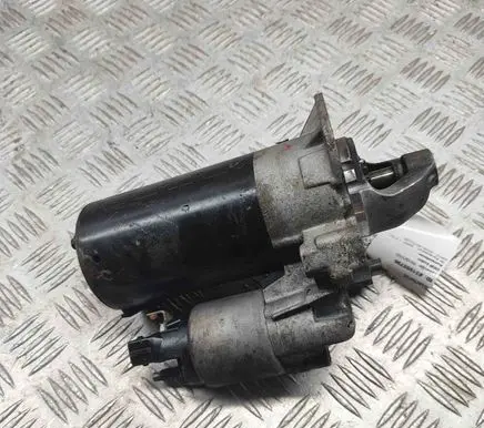 BMW 1 F20 F21 Starter motor 0001138062 7638192