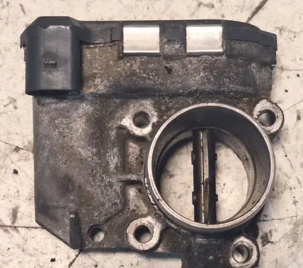 Renault Laguna III Throttle valve 0281002681 H8200330812 8200330810E