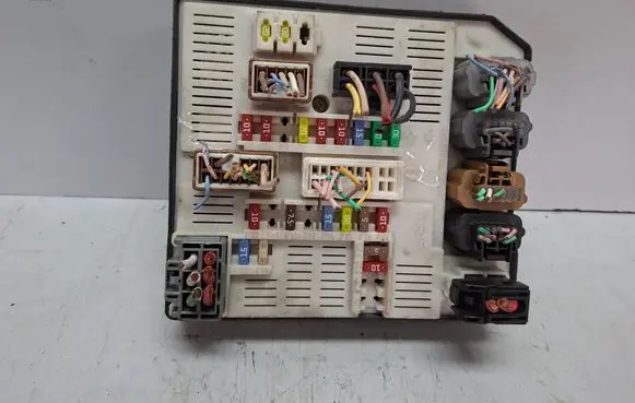 Renault Laguna III Fuse box set S276452996 284B60012R 519134415