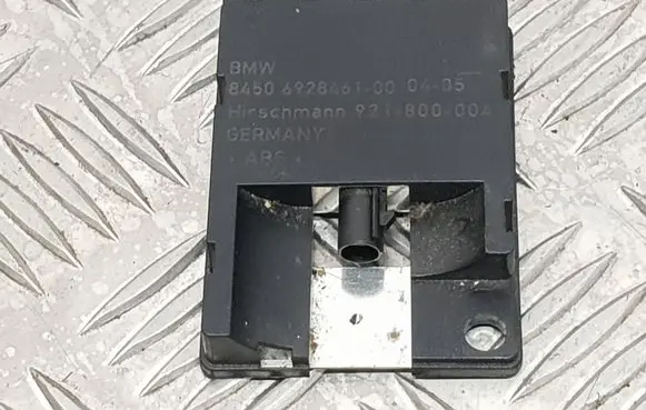 BMW 5 E60 E61 Antenna control unit 8450692846100 921800004