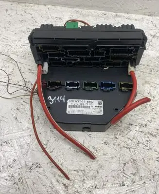 Mercedes-Benz C W204 SAM control unit A2129007907