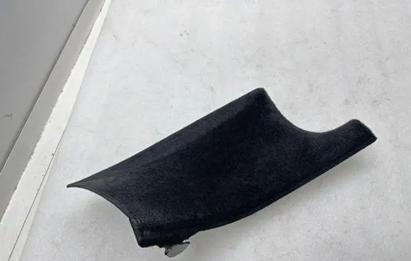 Tesla Model Y (C) pillar trim 161637100A 30008383 20211122