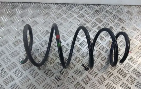 Toyota Avensis T270 Front coil spring