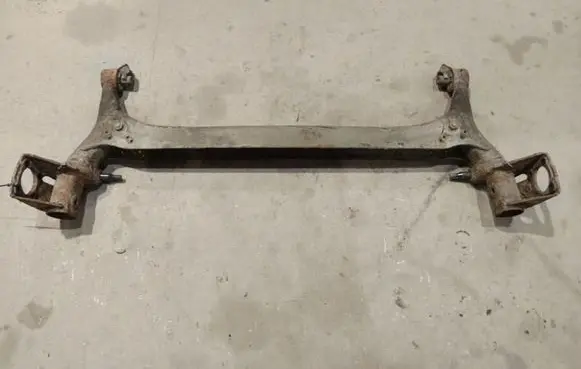 Toyota Corolla Verso AR10 Rear subframe 