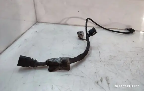 Volkswagen Touareg II Fuel injector wires 059971627D
